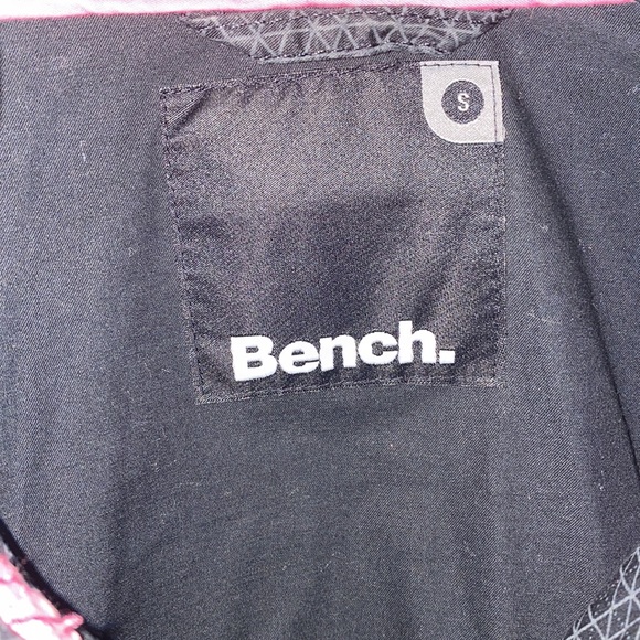 Bench Jacket - Picture 2 of 3